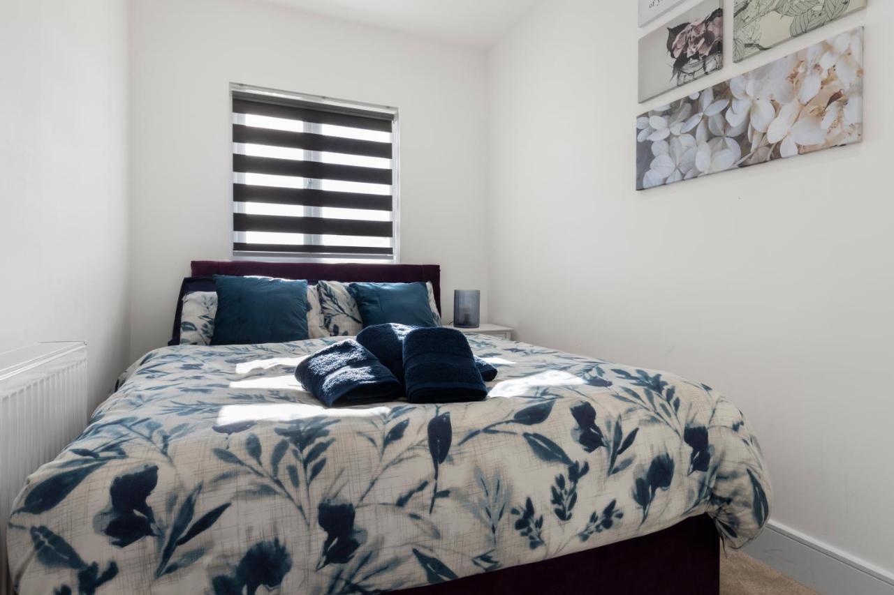 Star London Vivian Avenue 2-Bed Haven Apartment The Hyde Luaran gambar